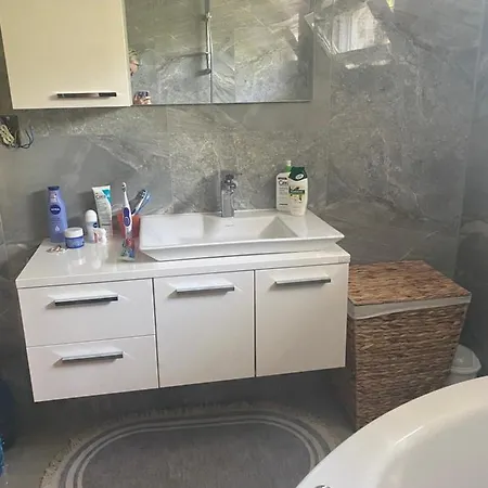 Apartment Ema