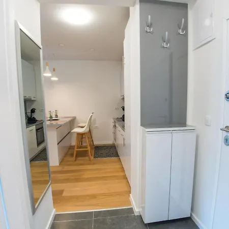 Ema Apartment *