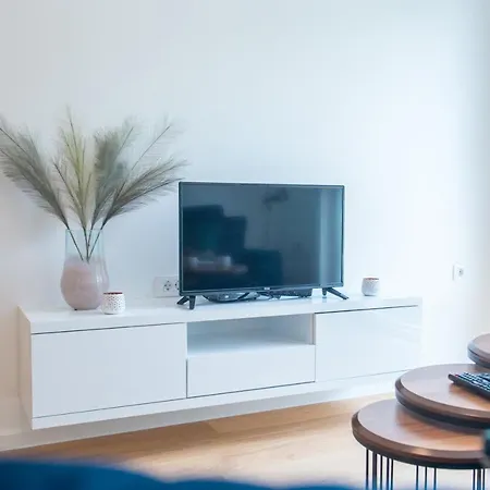Ema Apartment